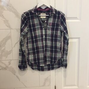 New Abercrombie | Navy Blue Plaid Button Down Ling Sleeve Top Size Small